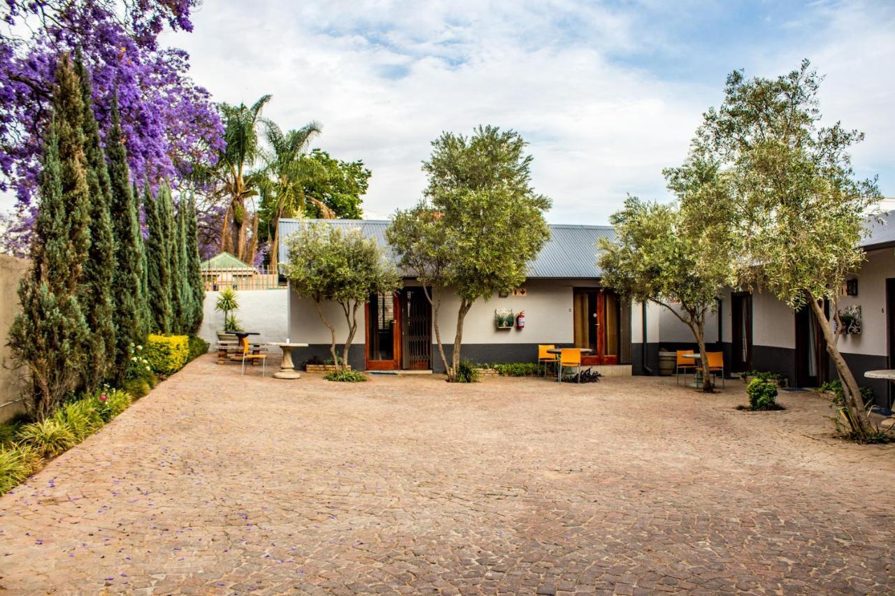 Pro Active Guest House Pretoria-Noord Exterior foto